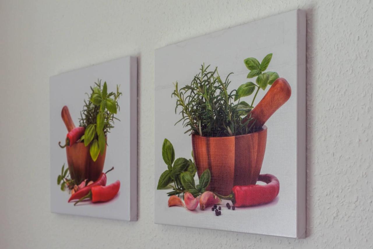 Ferienwohnung Liegeplatz Dornumersiel Esterno foto