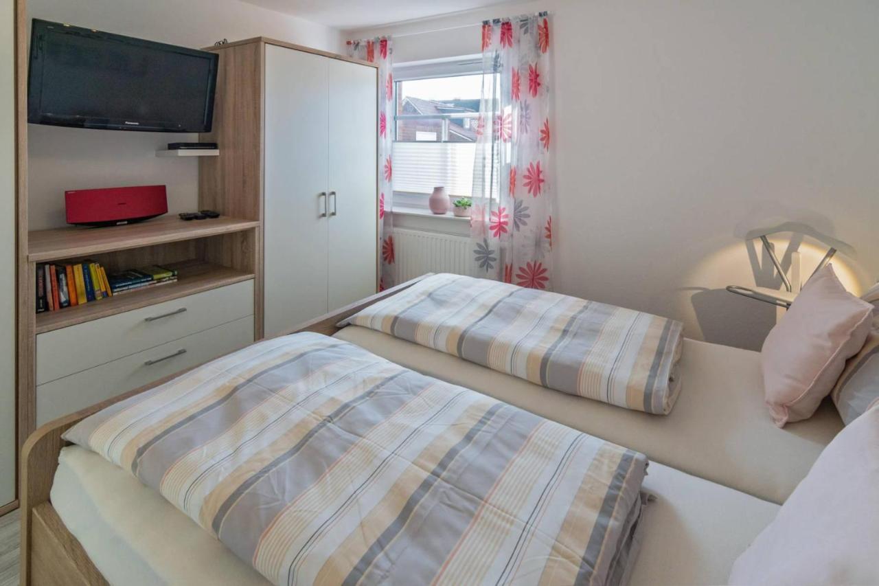 Ferienwohnung Liegeplatz Dornumersiel Esterno foto